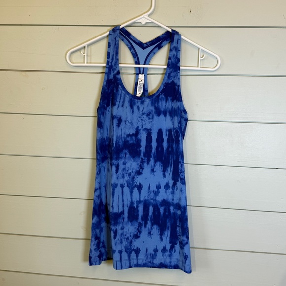 lululemon athletica Tops - Lululemon cool racerback NULU  tank top blue women's size‎ 6 NWOT